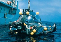 The Deep Rover submersible in Monterey Bay