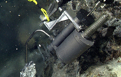 During MBARI's expedition to the Pescadero Basin, researchers used remotely operated vehicles and special titanium water samplers to collect the superheated fluids flowing out of hydrothermal vents. Image: © 2015 MBARI