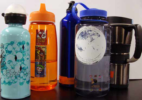 Most people carry bottles filled with water in order to stay hydrated in the dry, heated air. Photo by Amanda Kahn.