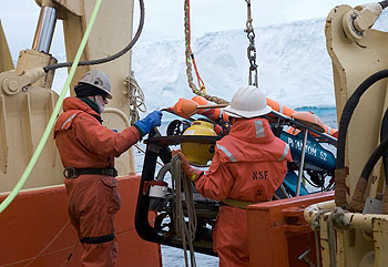 icebergs-rov-launch-350