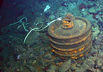 MBARI's remotely operated vehicle Ventana places a small anchor for scientific equipment on the bottom of Monterey Bay. Image: (c) 2000 MBARI