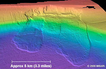  Close-up view of the large underwater landslide near Santa Barbara. MBARI geologists are investigating the possibility that additional failures could occur to the west (left) of this slide. Illustration: (c) 2000 MBARI