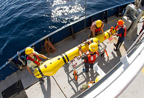 Undersea robot reveals “schools” of animals in deep scattering layers •  MBARI