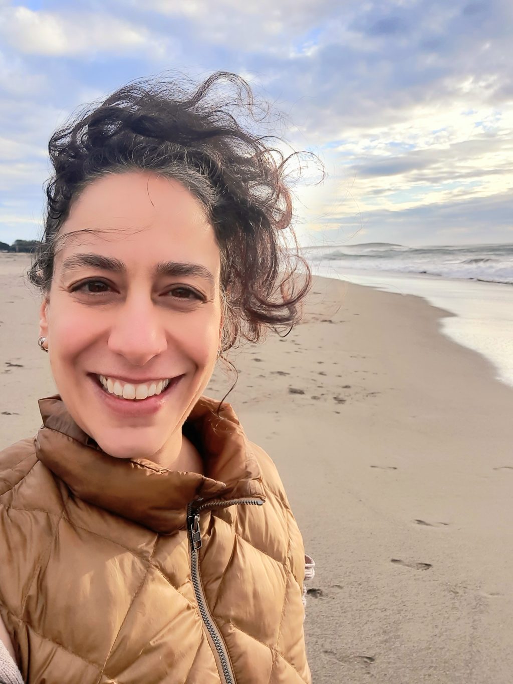 selfie of Anuscheh Nawaz on the beach