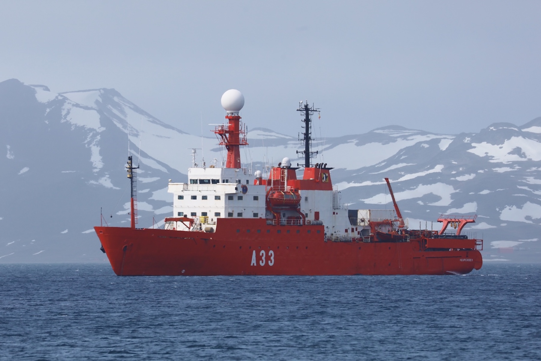 MBARI leads international expedition to study impacts of climate change on Antarctic seafloor